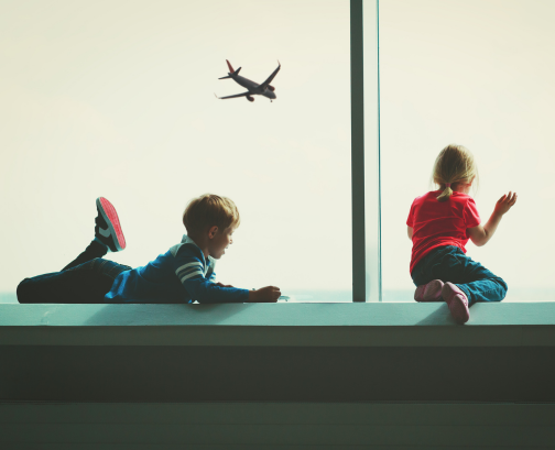 ways to entertain kids on a plane without screens